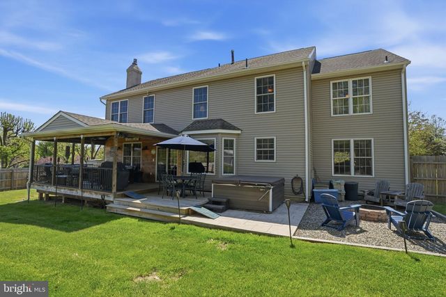 503 HEATONS MILL DR, Langhorne, PA 19047