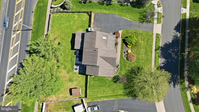 503 HEATONS MILL DR, Langhorne, PA 19047