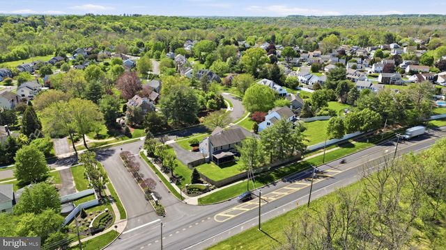 503 HEATONS MILL DR, Langhorne, PA 19047