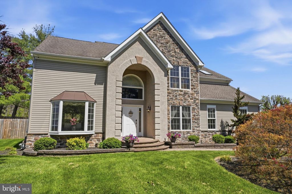 503 HEATONS MILL DR, Langhorne, PA 19047