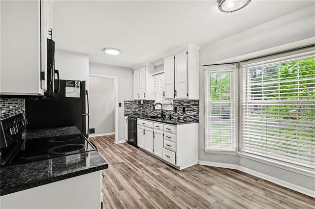 9306 E 82nd Street, Raytown, MO 64138