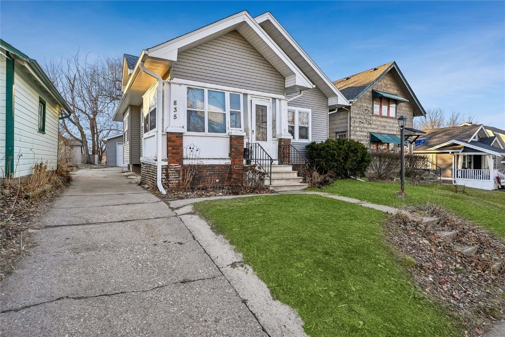 835 18th Street SE, Cedar Rapids, IA 52403