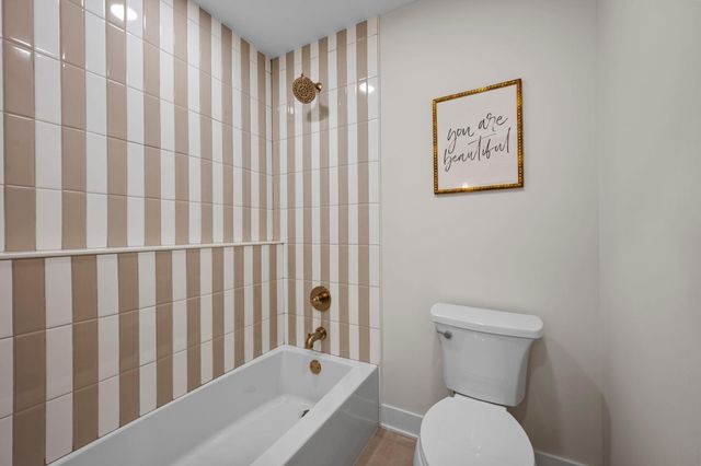 5801 Fairfax Avenue, Edina, MN 55424