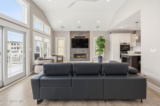 11 Anne Lane, Beach Haven West, NJ 08050