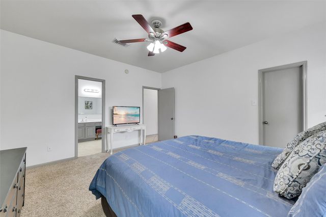 1056 Cabot Cove, Dickinson, TX 77539