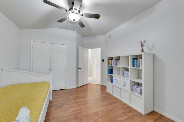1056 Cabot Cove, Dickinson, TX 77539