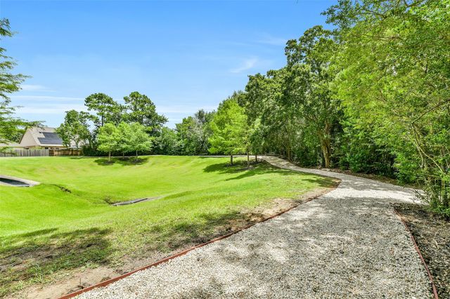 1056 Cabot Cove, Dickinson, TX 77539