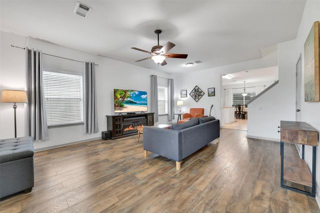 1056 Cabot Cove, Dickinson, TX 77539