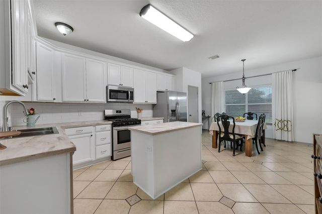 1056 Cabot Cove, Dickinson, TX 77539