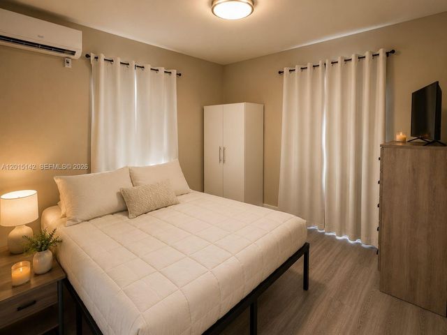 943 79th Ter 202, Miami Beach, FL 33141