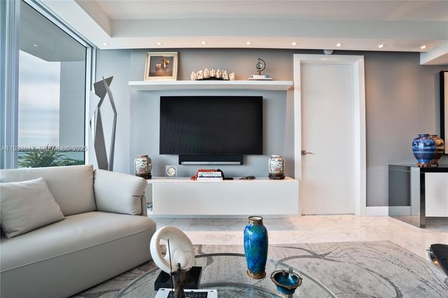 1331 Brickell Bay Dr 1609, Miami, FL 33131