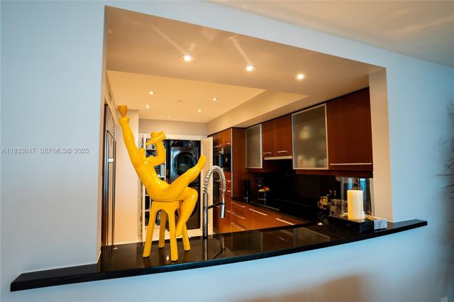 1331 Brickell Bay Dr 1609, Miami, FL 33131