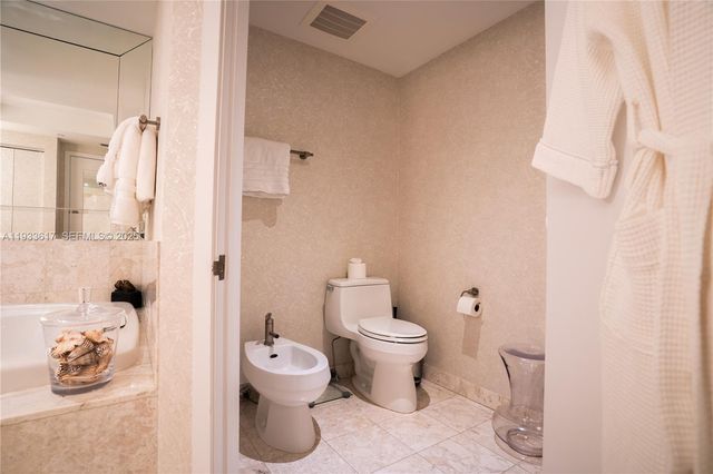 1331 Brickell Bay Dr 1609, Miami, FL 33131