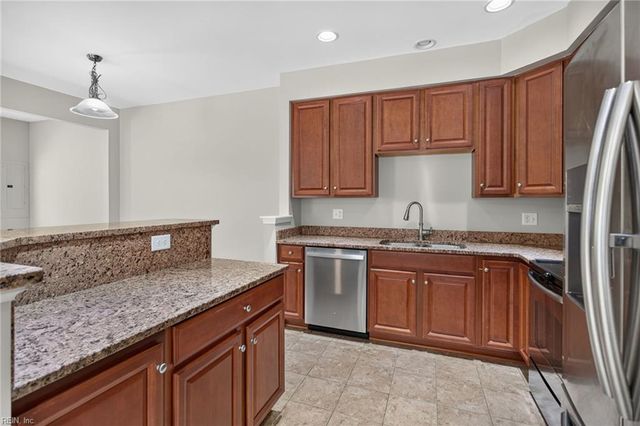 501 Alexia LN, Yorktown, VA 23690