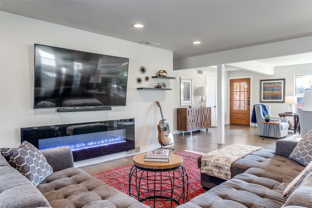 184 Classen Drive, Dallas, TX 75218