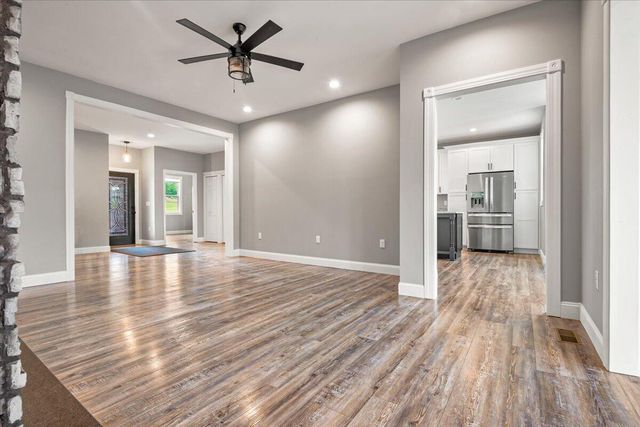 43 Cedar Ridge Drive, London, KY 40744