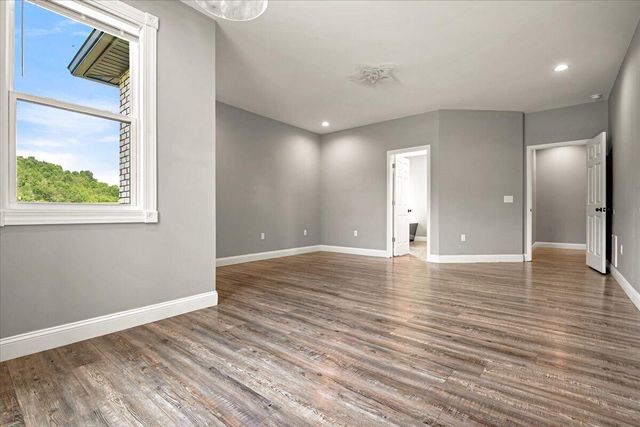 43 Cedar Ridge Drive, London, KY 40744