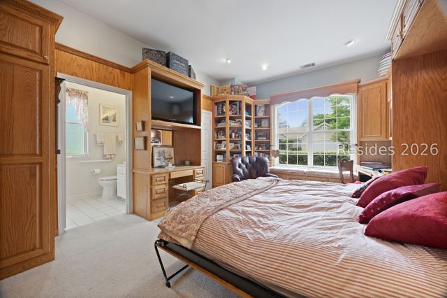 127 Robert E Lee Ln, Bluffton, SC 29909