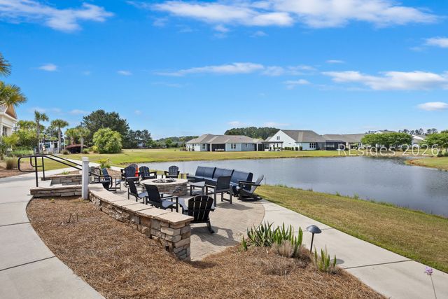 127 Robert E Lee Ln, Bluffton, SC 29909