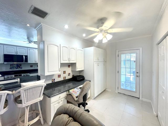 880 SE Degan Drive, Port St. Lucie, FL 34983