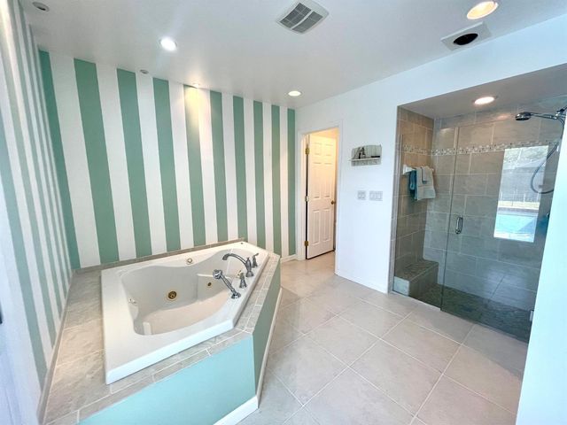 880 SE Degan Drive, Port St. Lucie, FL 34983