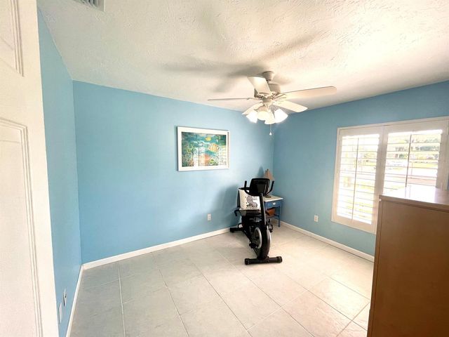 880 SE Degan Drive, Port St. Lucie, FL 34983