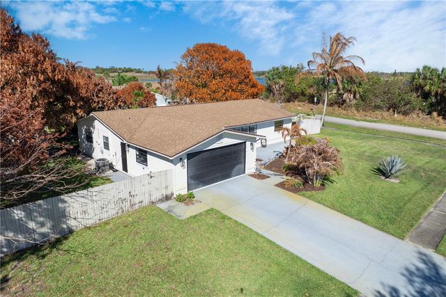 221 Caprol Lane, Sebastian, FL 32958