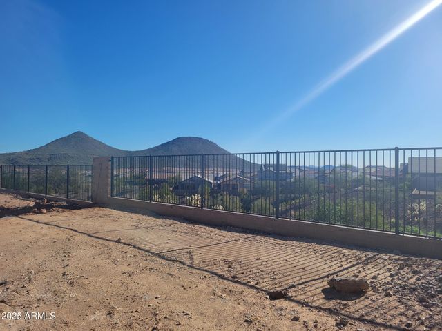 13423 W Eagle Feather Road, Peoria, AZ 85383