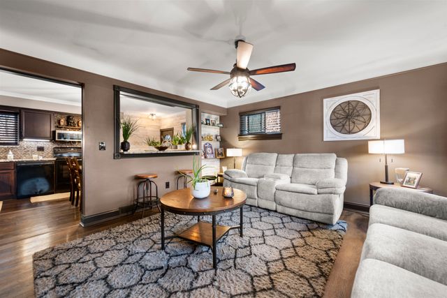 31819 Tanglewood Street, St Clair Shores, MI 48082