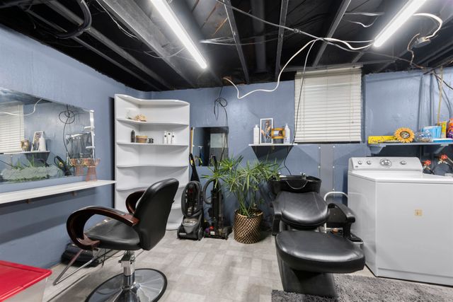 31819 Tanglewood Street, St Clair Shores, MI 48082