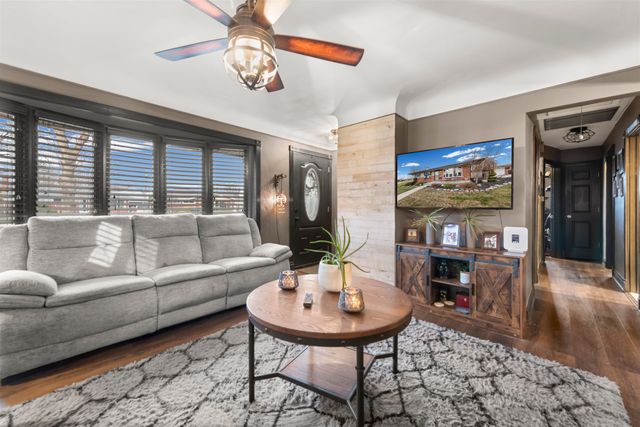 31819 Tanglewood Street, St Clair Shores, MI 48082