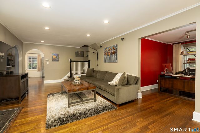 110 Foxcroft Road, West Hartford, CT 06119