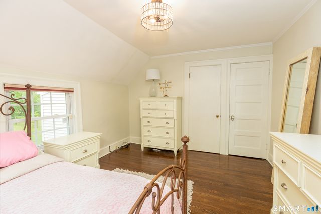 110 Foxcroft Road, West Hartford, CT 06119