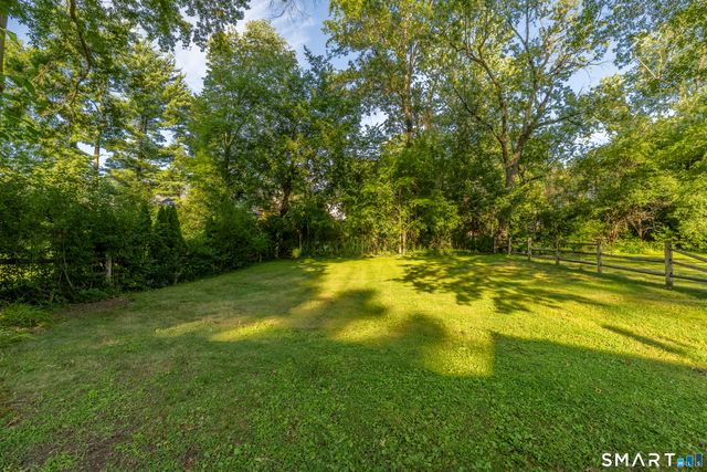 110 Foxcroft Road, West Hartford, CT 06119