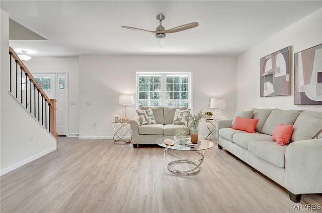 26 Rosalind Dr, Evans, NY 14006