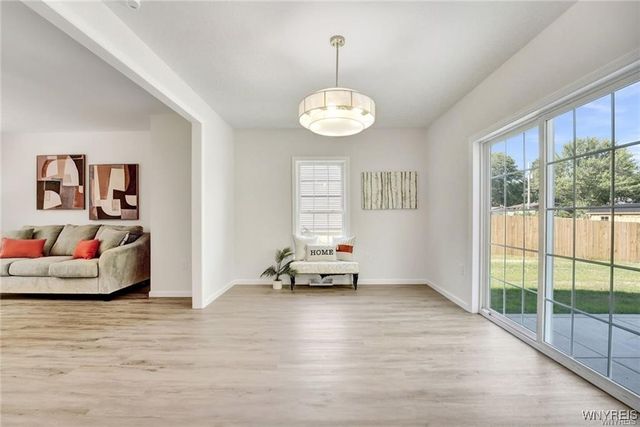 26 Rosalind Dr, Evans, NY 14006