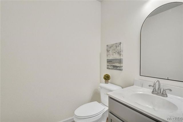 26 Rosalind Dr, Evans, NY 14006