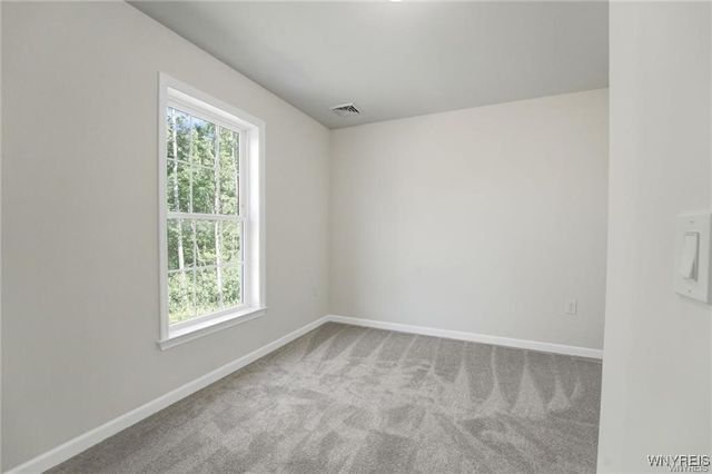 26 Rosalind Dr, Evans, NY 14006