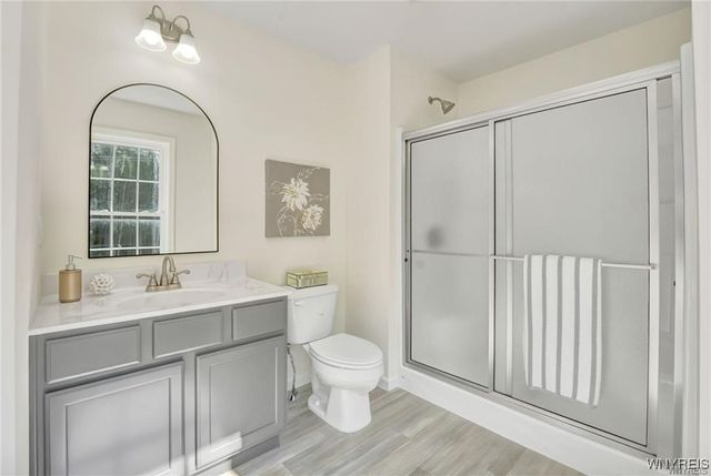 26 Rosalind Dr, Evans, NY 14006