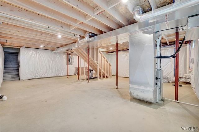 26 Rosalind Dr, Evans, NY 14006