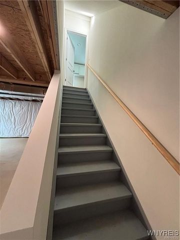 26 Rosalind Dr, Evans, NY 14006