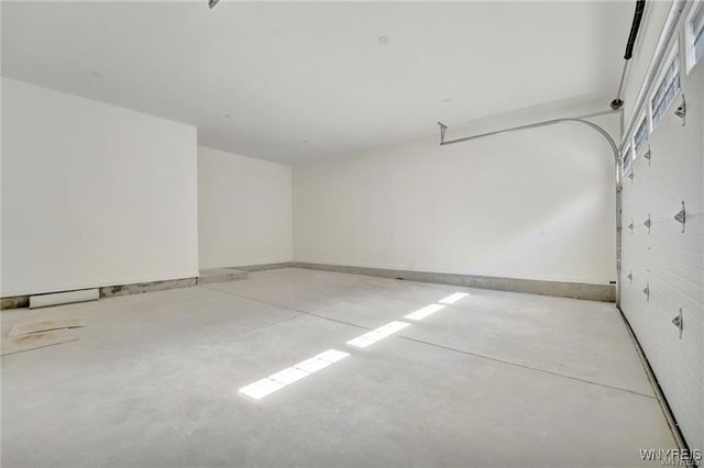 26 Rosalind Dr, Evans, NY 14006