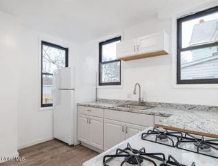 84 N Allen Street, Albany, NY 12203