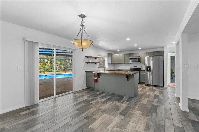 155 S COURT STREET, Bronson, FL 32621