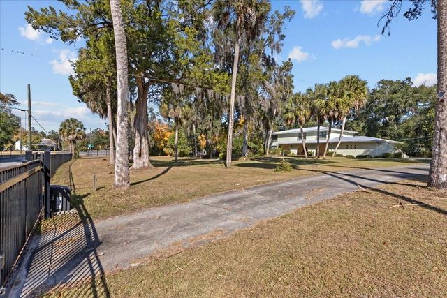 155 S COURT STREET, Bronson, FL 32621