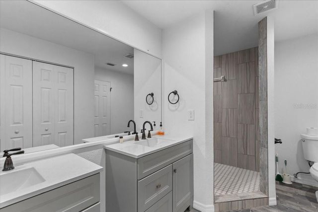 155 S COURT STREET, Bronson, FL 32621