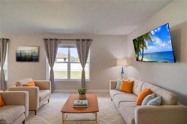 2017 39th TER, Cape Coral, FL 33909