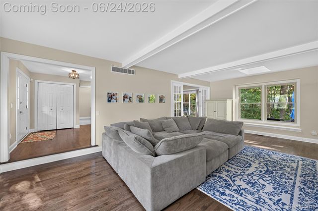 7556 Olde Sturbridge Trail, Independence Charter Township, MI 48348