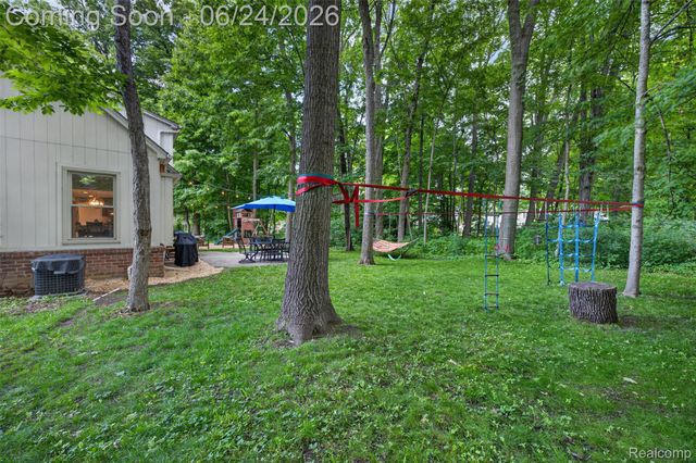 7556 Olde Sturbridge Trail, Independence Charter Township, MI 48348