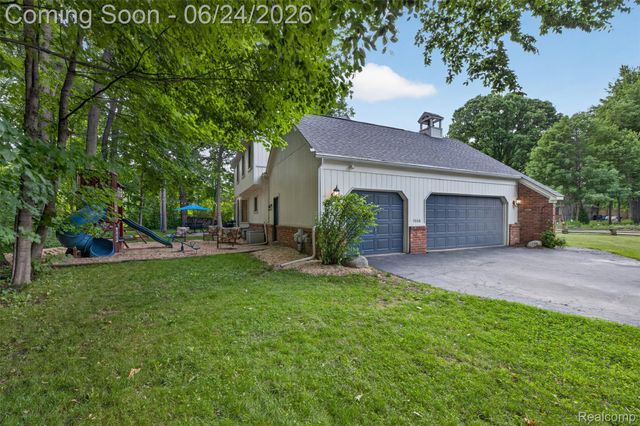 7556 Olde Sturbridge Trail, Independence Charter Township, MI 48348